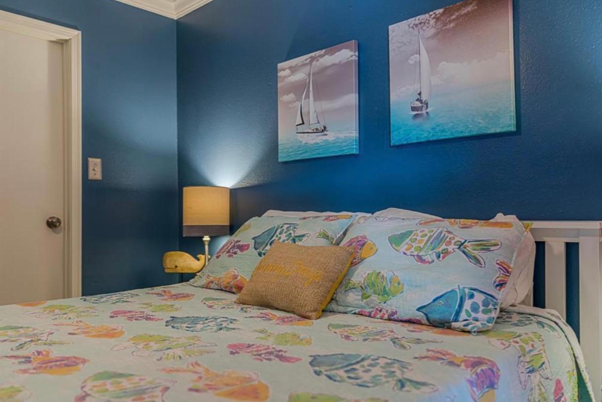 Beach Escape - Top Floor Ocean Views - Heated Pool - Seawall Blvd 갤버스턴 외부 사진