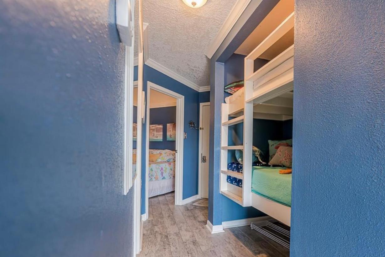 Beach Escape - Top Floor Ocean Views - Heated Pool - Seawall Blvd 갤버스턴 외부 사진